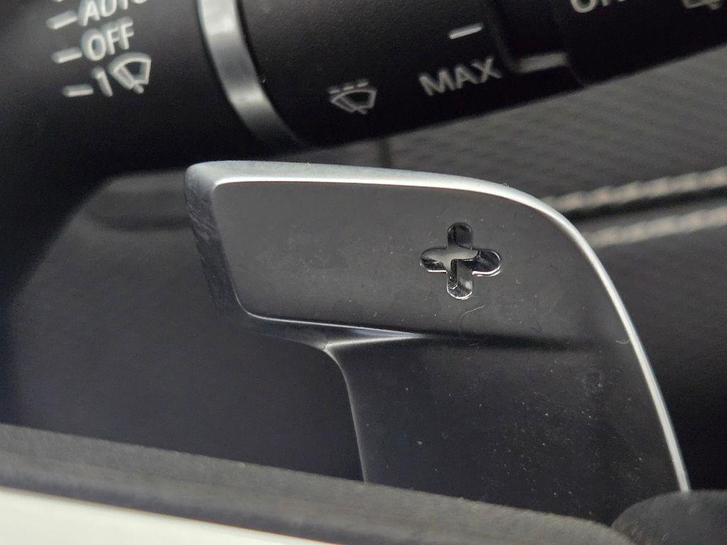 used 2023 Land Rover Discovery car, priced at $36,500