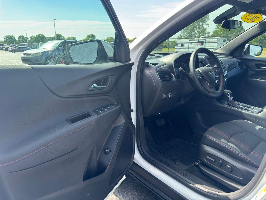 used 2023 Chevrolet Equinox car, priced at $25,598