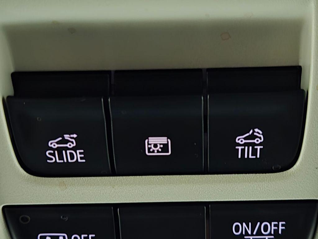 used 2022 Buick Envision car, priced at $21,560