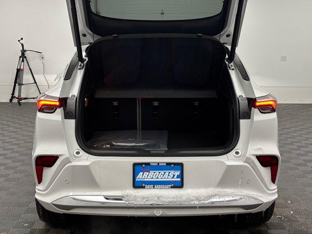 new 2026 Buick Envista car, priced at $32,050