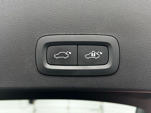 used 2023 Volvo XC40 car, priced at $25,637