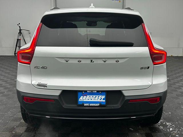 used 2023 Volvo XC40 car, priced at $25,637