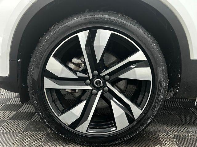 used 2023 Volvo XC40 car, priced at $25,637