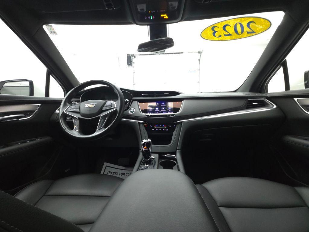 used 2023 Cadillac XT5 car, priced at $26,897