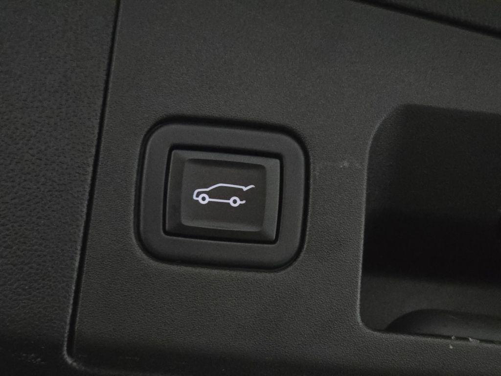 used 2023 Cadillac XT5 car, priced at $26,897