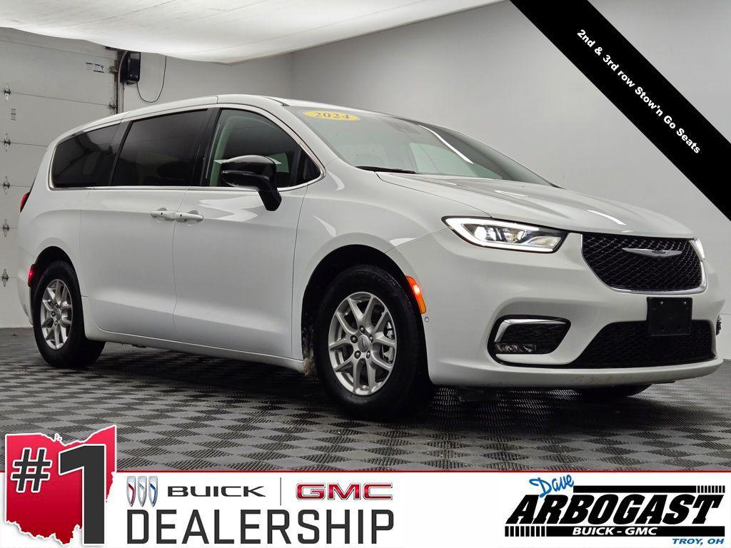 used 2024 Chrysler Pacifica car, priced at $32,448