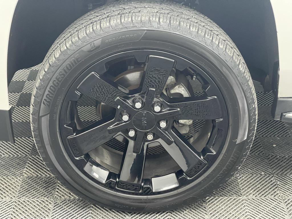 2017 White Frost Tricoat GMC Yukon XL