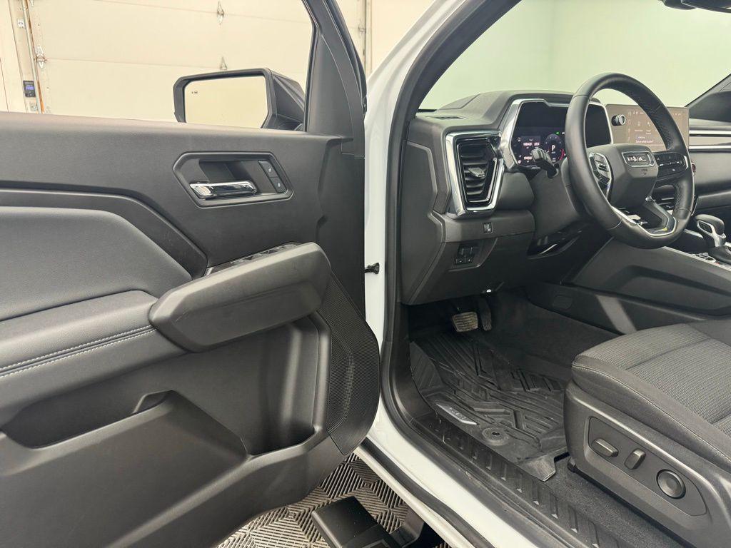 used 2024 GMC Canyon car, priced at $37,700