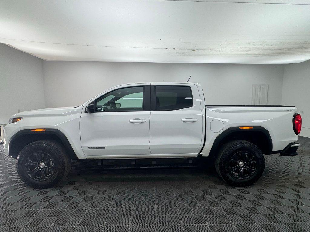 used 2024 GMC Canyon car, priced at $37,700