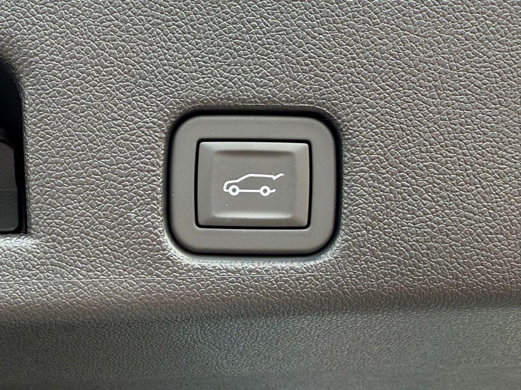 new 2026 GMC Acadia car, priced at $49,400