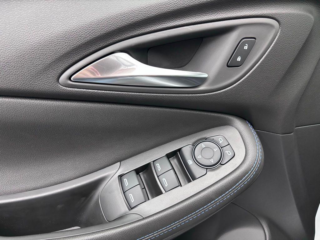 new 2026 Buick Encore GX car, priced at $30,357