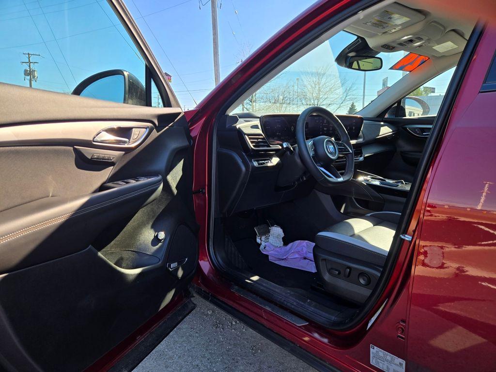used 2024 Buick Envision car, priced at $32,997
