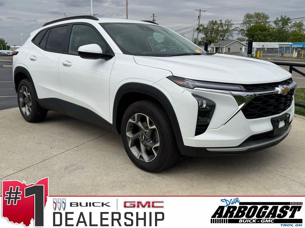 used 2025 Chevrolet Trax car, priced at $21,800