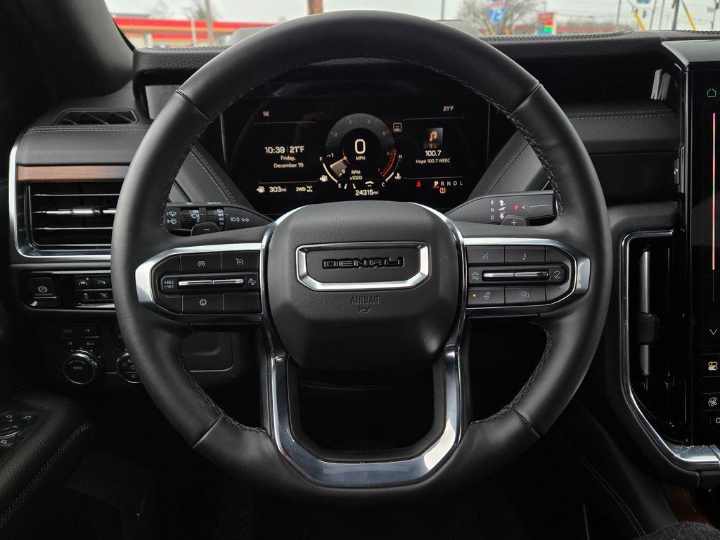 used 2025 GMC Yukon car, priced at $72,797