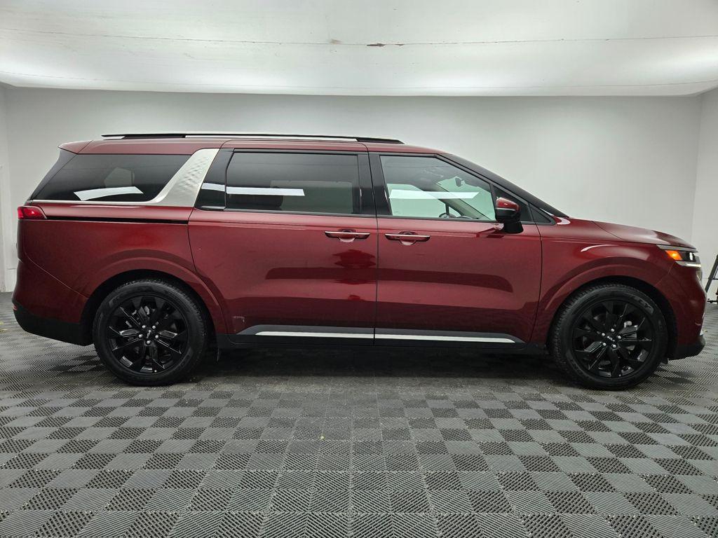 used 2024 Kia Carnival car, priced at $36,119