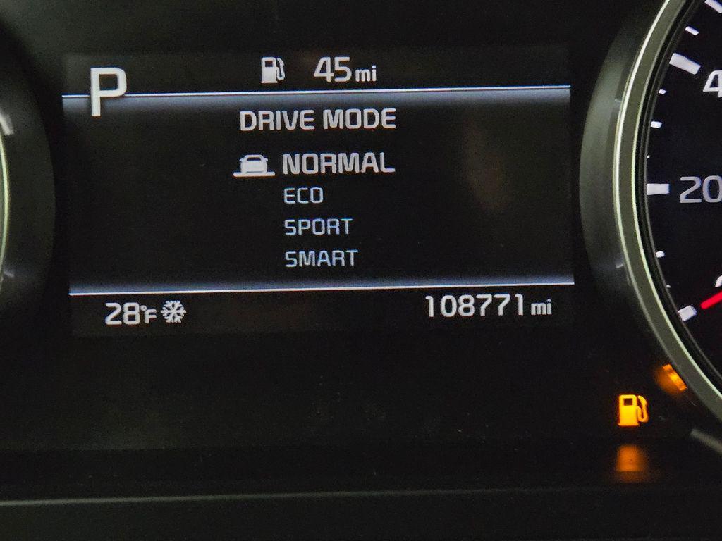 used 2023 Kia Carnival car, priced at $22,996