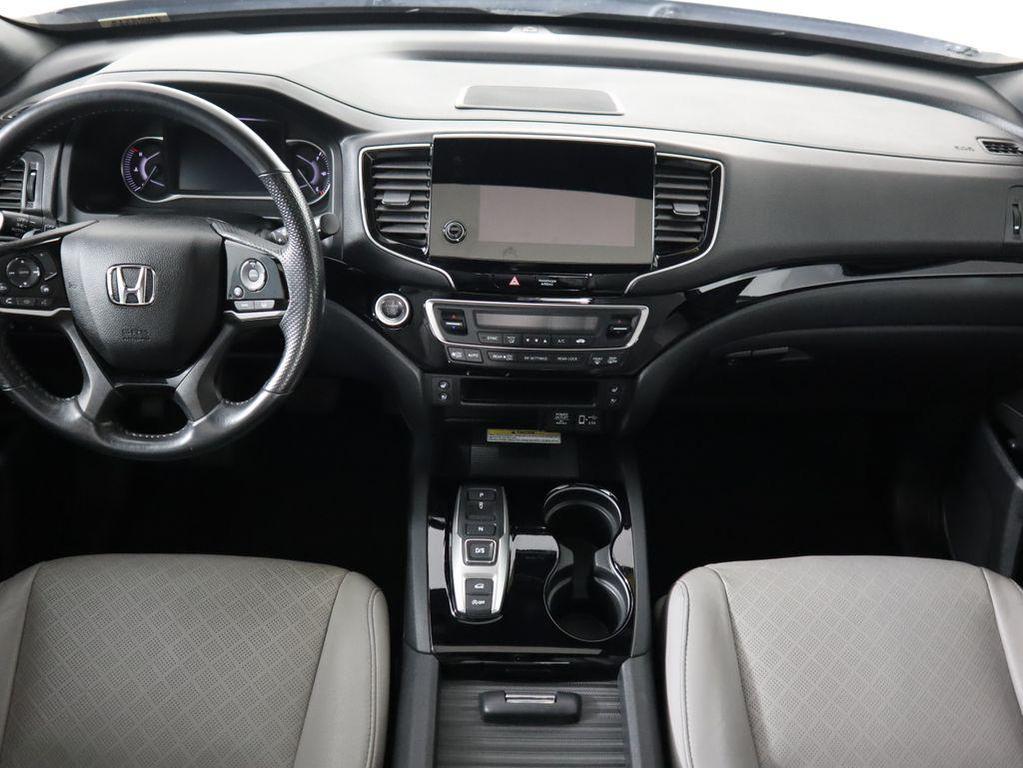 used 2022 Honda Passport car, priced at $29,999