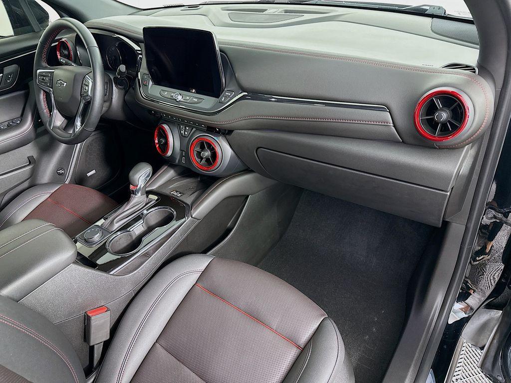 used 2025 Chevrolet Blazer car, priced at $32,999