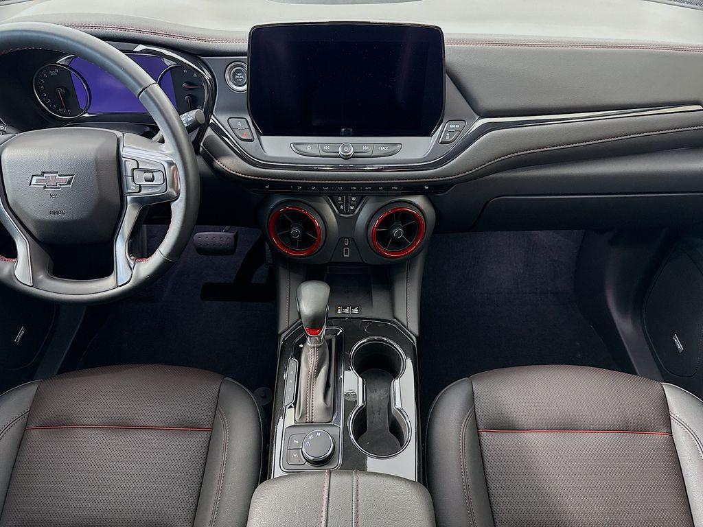 used 2025 Chevrolet Blazer car, priced at $32,999