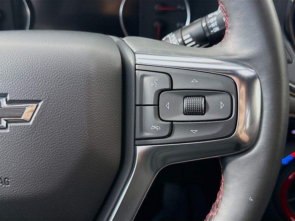 used 2025 Chevrolet Blazer car, priced at $32,999