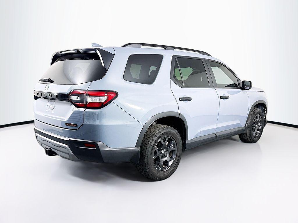 used 2023 Honda Pilot car, priced at $36,999