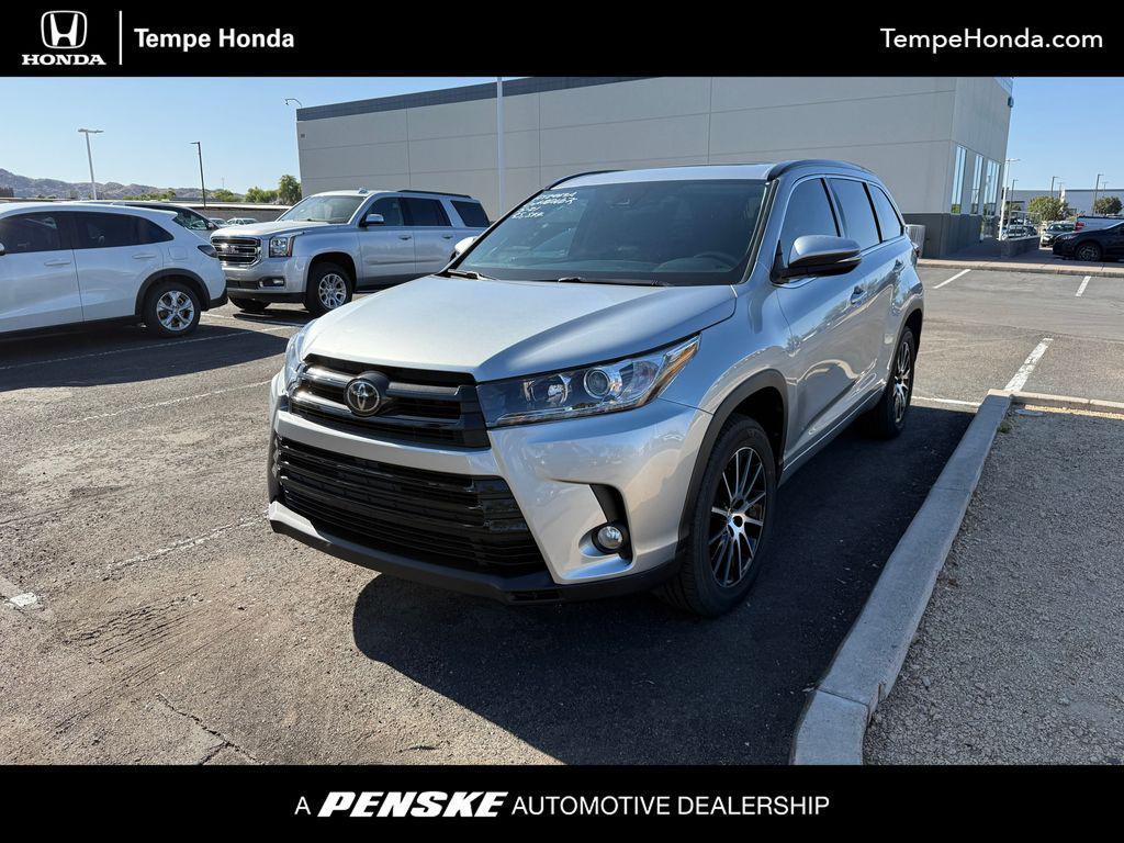 used 2017 Toyota Highlander car, priced at $23,999