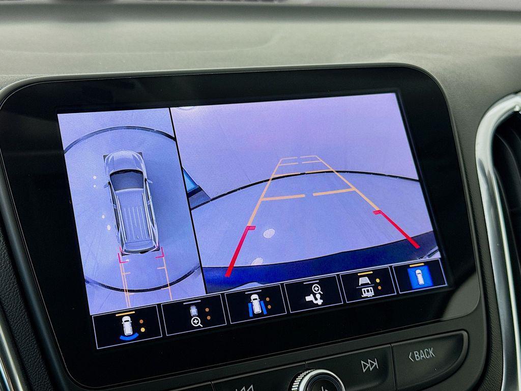 used 2022 Chevrolet Equinox car, priced at $19,498