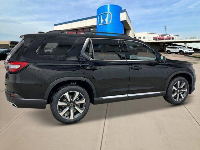 new 2025 Honda Pilot car, priced at $55,305