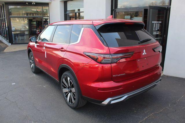 new 2025 Mitsubishi Outlander car, priced at $35,105
