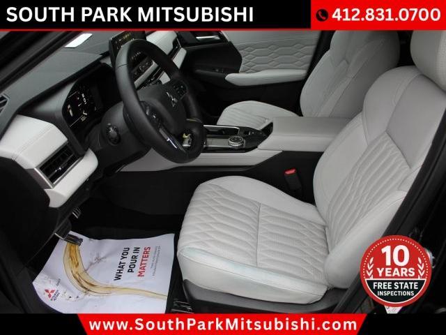 used 2025 Mitsubishi Outlander car, priced at $32,911