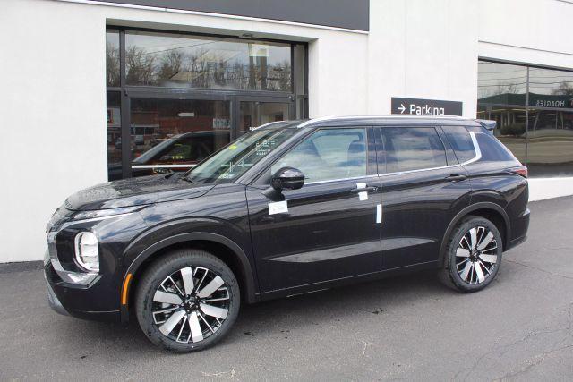 new 2025 Mitsubishi Outlander car, priced at $37,900
