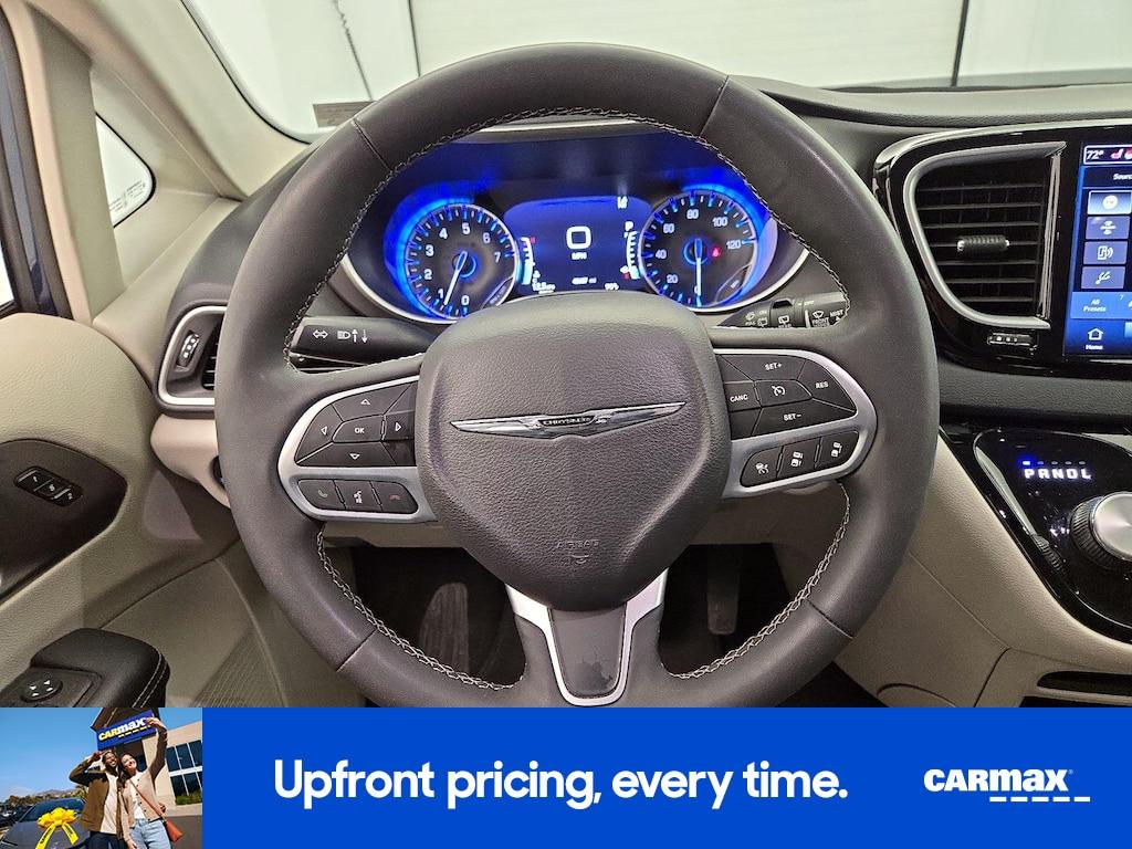 used 2023 Chrysler Pacifica car, priced at $25,998