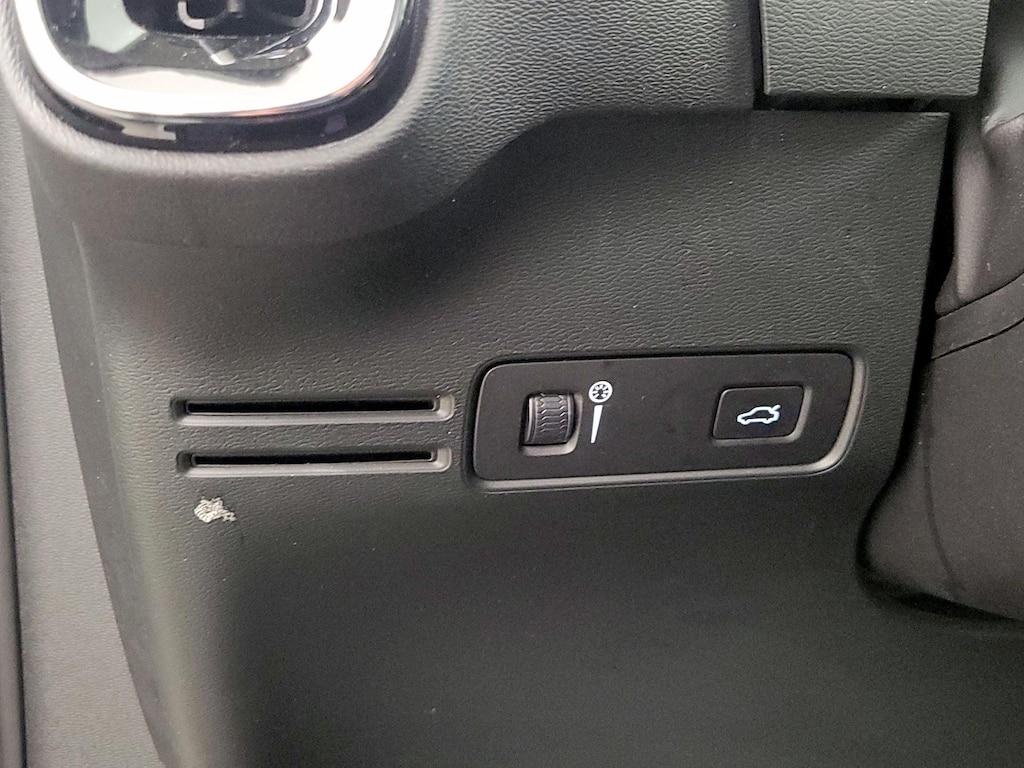 used 2019 Volvo XC40 car, priced at $19,998