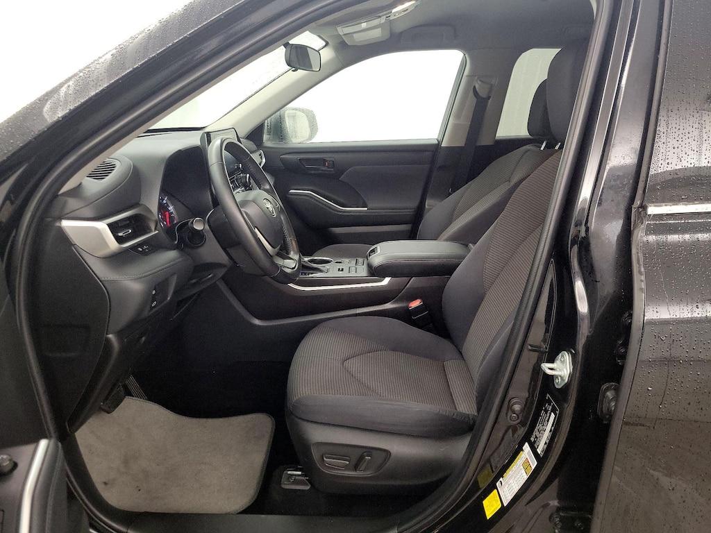 used 2022 Toyota Highlander car, priced at $30,998