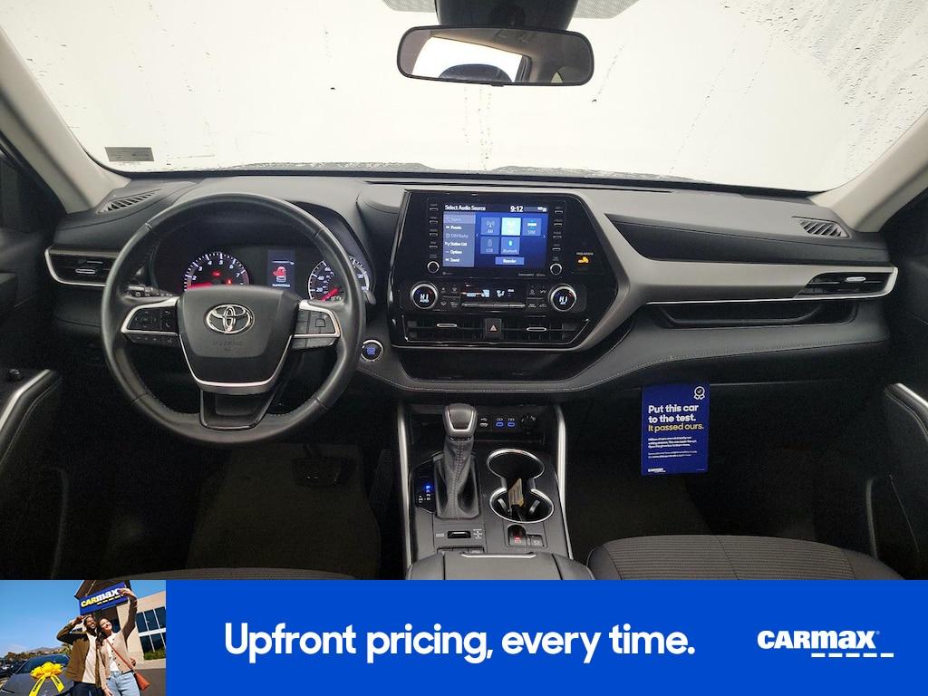 used 2022 Toyota Highlander car, priced at $30,998