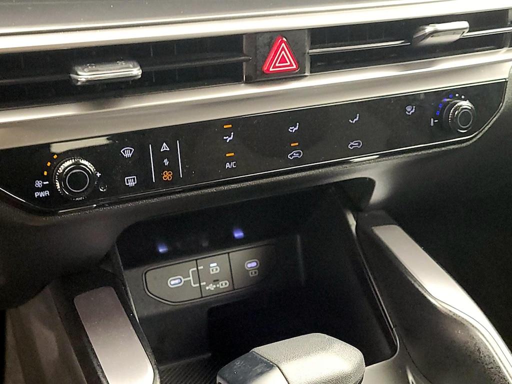 used 2025 Kia Sorento car, priced at $29,998