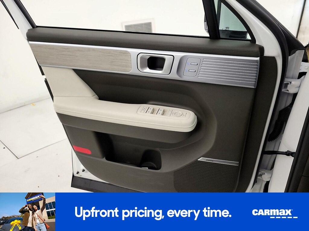 used 2025 Hyundai SANTA FE HEV car, priced at $44,998