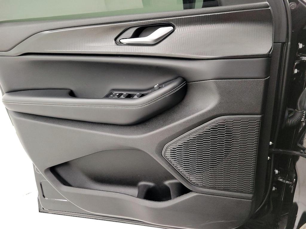used 2023 Jeep Grand Cherokee car, priced at $27,998