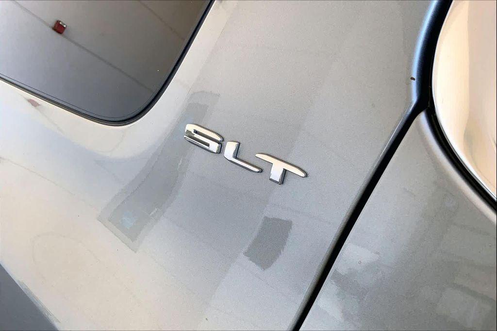 used 2023 GMC Acadia car, priced at $27,994