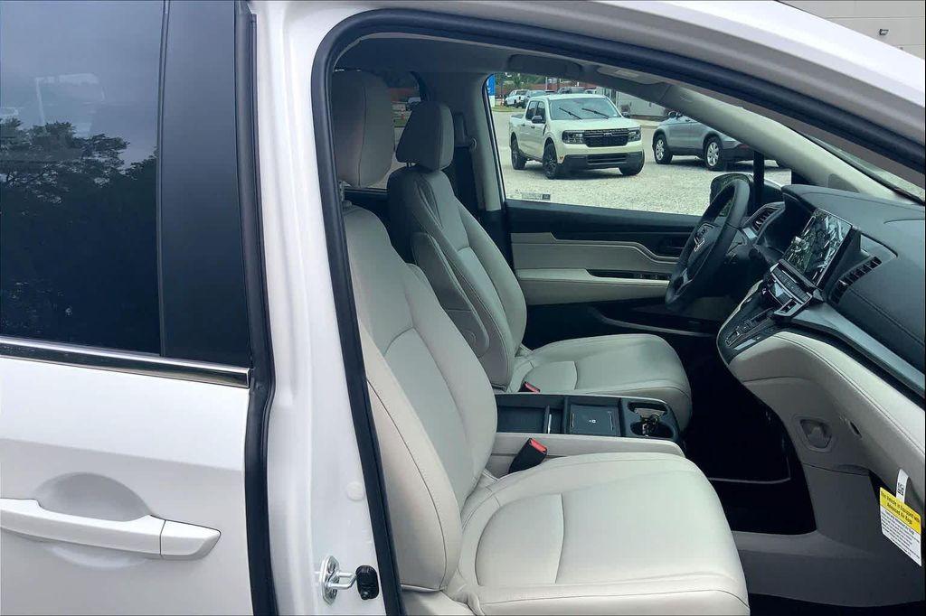used 2026 Honda Odyssey car, priced at $46,994