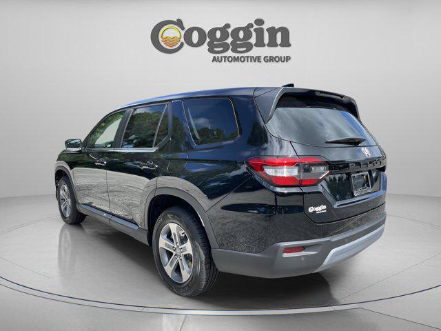 new 2025 Honda Pilot car, priced at $42,564