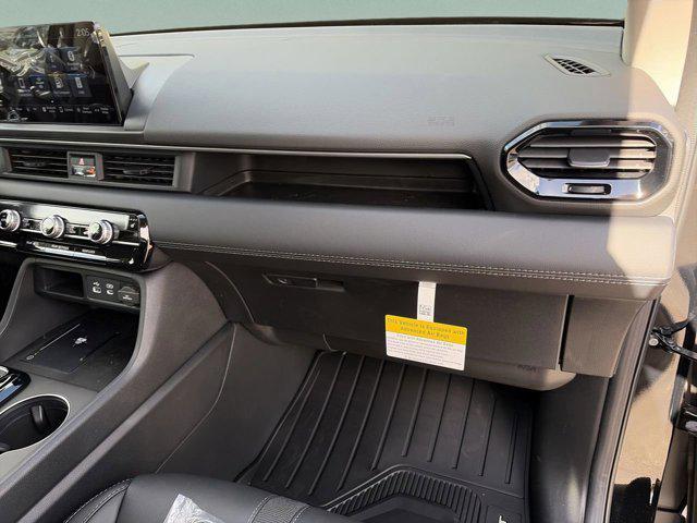 new 2025 Honda Pilot car, priced at $43,112