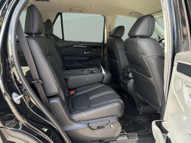 new 2025 Honda Pilot car, priced at $43,112