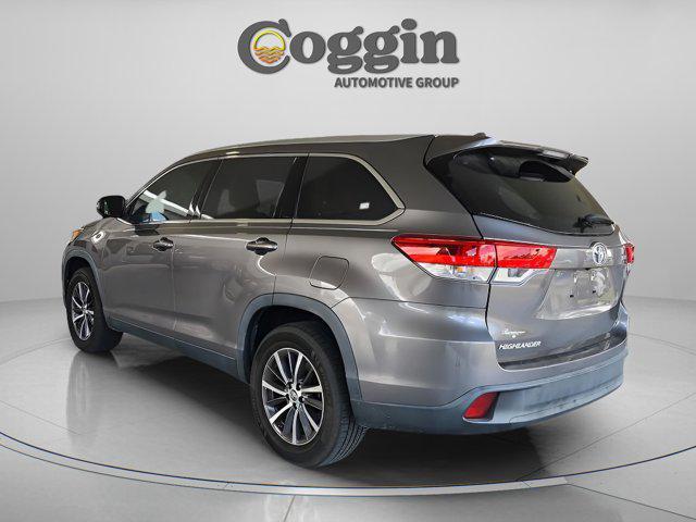 used 2019 Toyota Highlander car, priced at $22,006