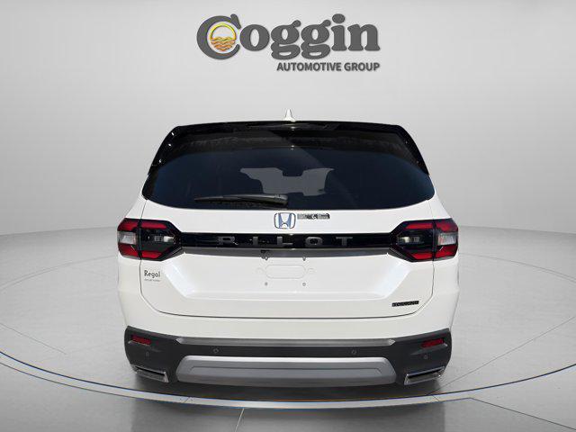 new 2025 Honda Pilot car, priced at $47,782