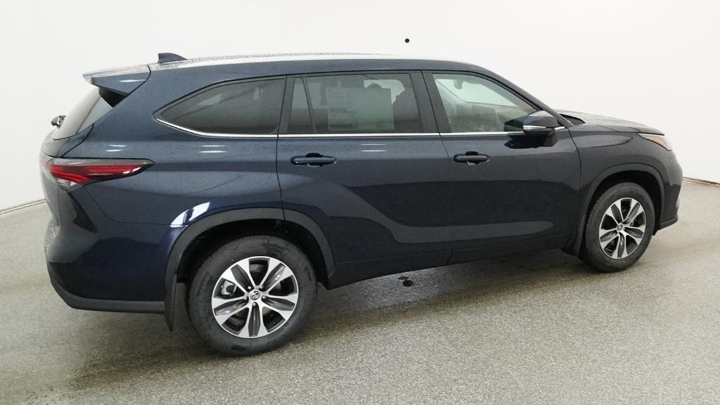 new 2026 Toyota Highlander car, priced at $47,804