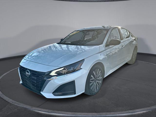 used 2025 Nissan Altima car, priced at $21,918