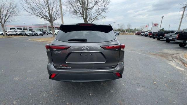 used 2024 Toyota Highlander car, priced at $33,995