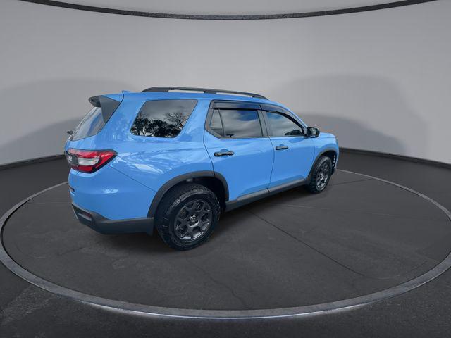 used 2025 Honda Pilot car, priced at $42,091