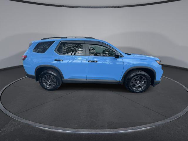used 2025 Honda Pilot car, priced at $42,091